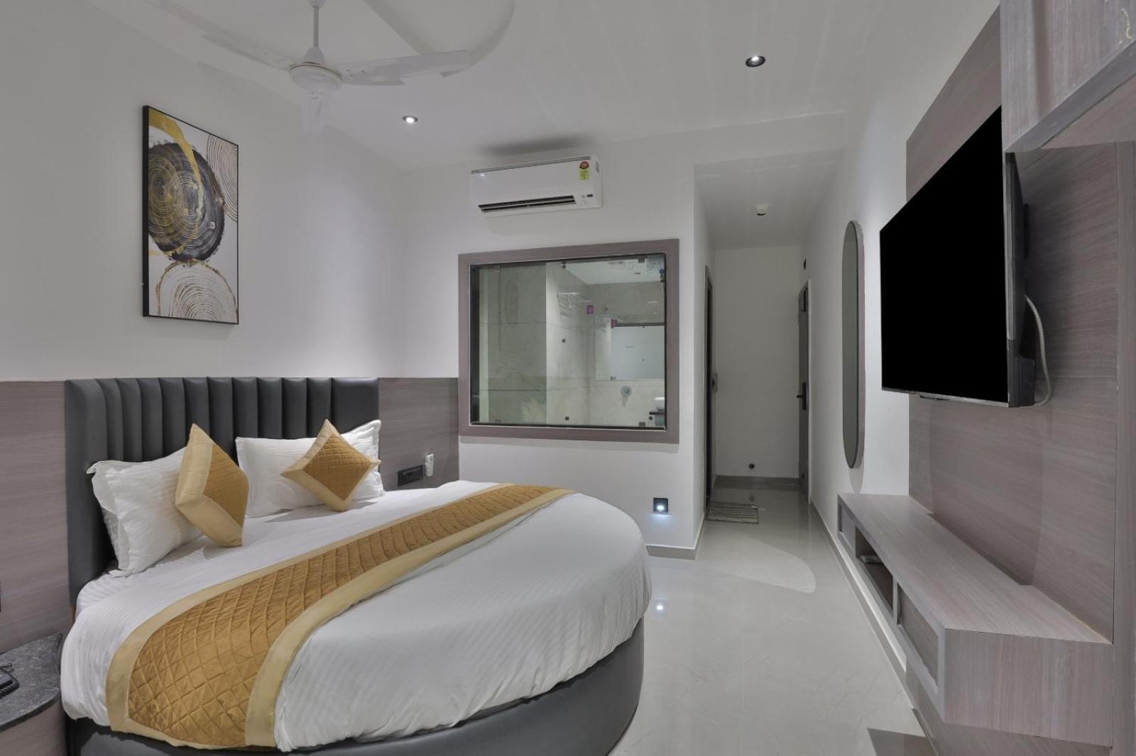 Hotel Legacy Ahmedabad Ngoại thất bức ảnh