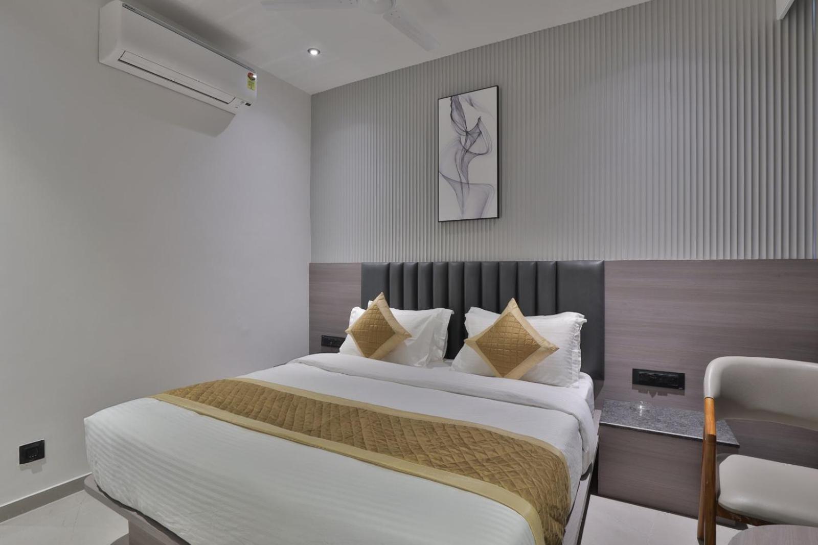 Hotel Legacy Ahmedabad Ngoại thất bức ảnh
