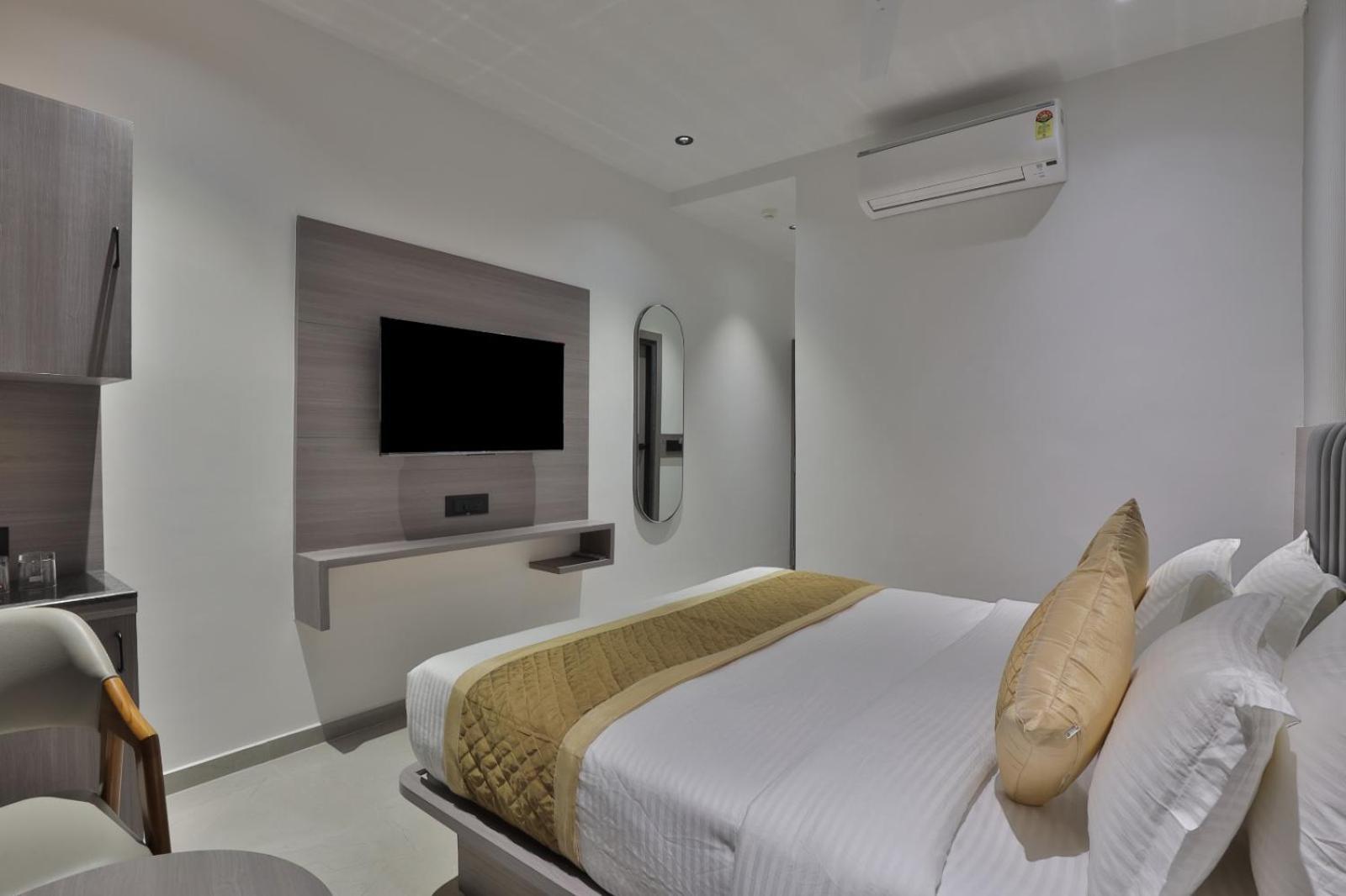 Hotel Legacy Ahmedabad Ngoại thất bức ảnh