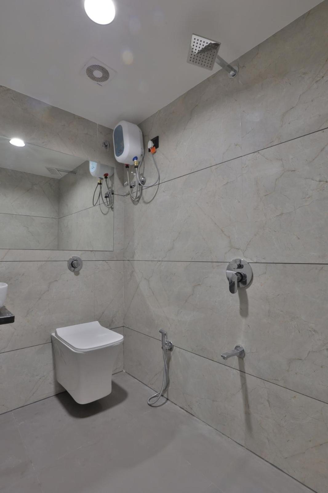 Hotel Legacy Ahmedabad Ngoại thất bức ảnh