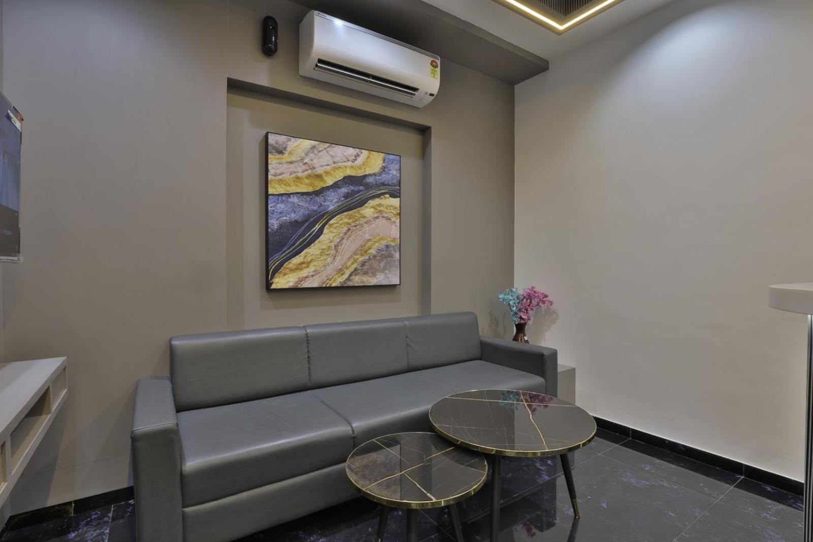 Hotel Legacy Ahmedabad Ngoại thất bức ảnh