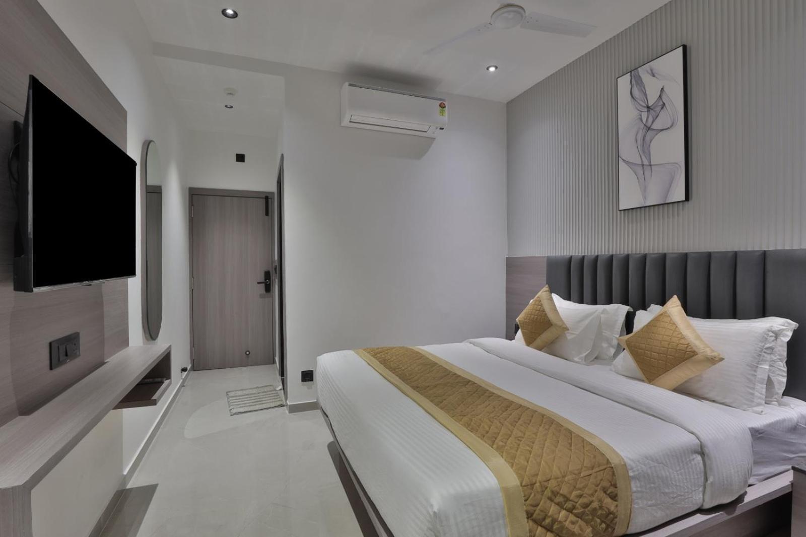 Hotel Legacy Ahmedabad Ngoại thất bức ảnh