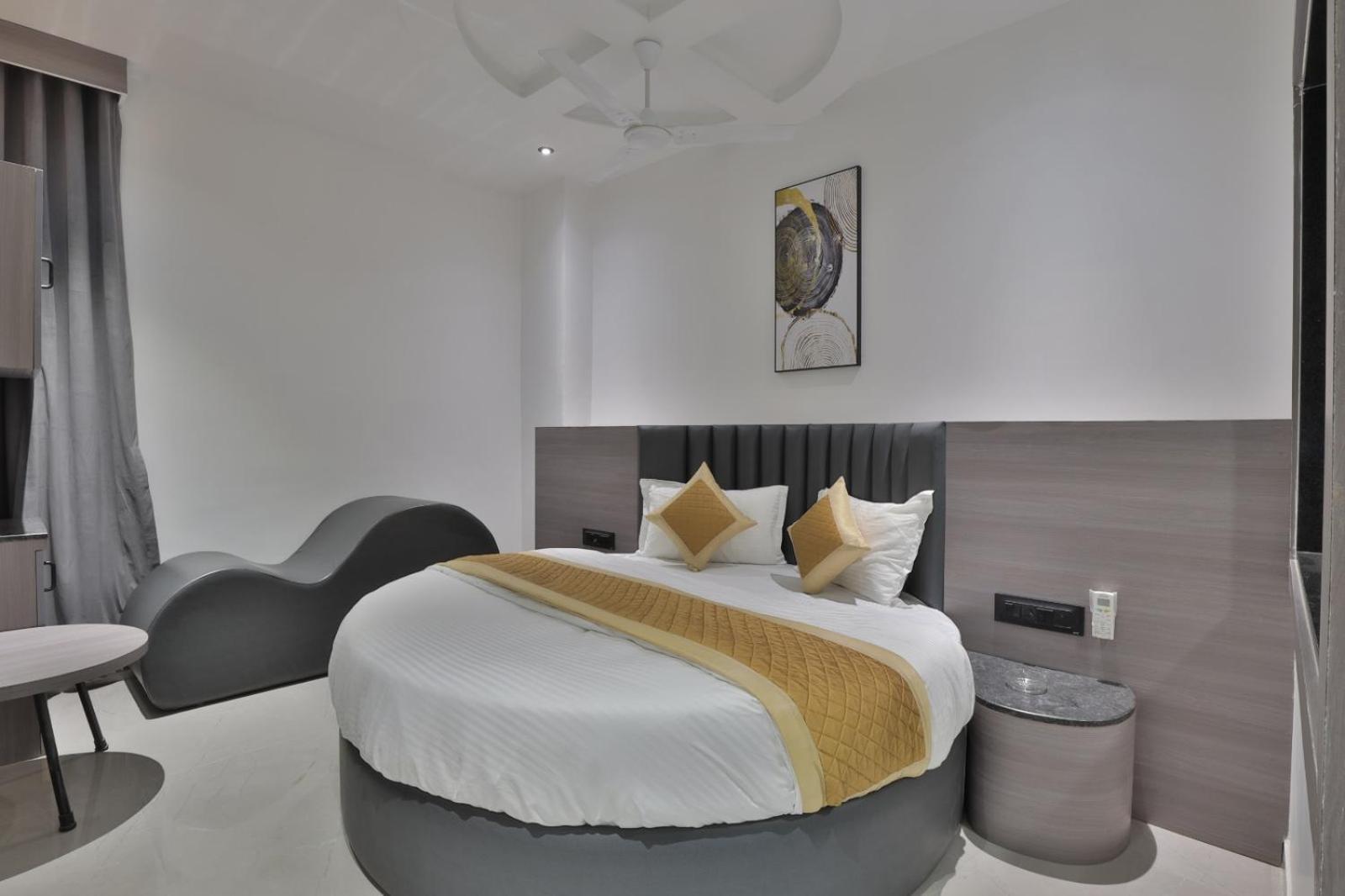 Hotel Legacy Ahmedabad Ngoại thất bức ảnh